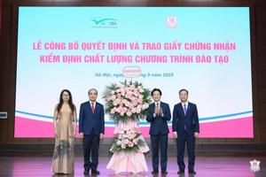 Trao Giấy chứng nhận kiểm định chất lượng các CTĐT Trường Đại học Y Hà Nội